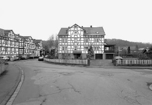Einhaus; Kaufungen, Raiffeisenstraße 4