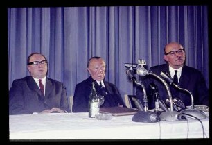 Kanzler-Pressekonferenz 7.5.62.