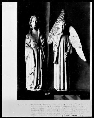 Weibliche Stifterfigur von der Tumba des ehemaligen Stiftergrabes