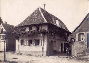 Theresienstr. 77. Fachwerk. Winzerhaus