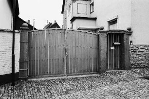 Torpfosten (drei Torpfosten); Oberursel, Fahrgasse 6