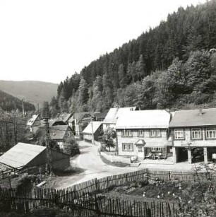 Leibis Kr. Neuhaus am Rennweg. Ortsteil an der Mündung des Schlagebachtales in das Lichtetal