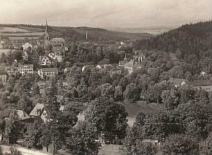 Bad Elster. Blick über den Ort zur Trinitatis-Kirche