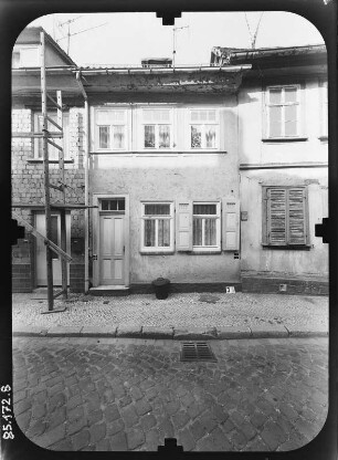 Erfurt-Altstadt, Glockenquergasse 8. Wohnhaus. Straßenfront