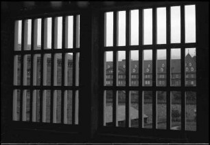 Freiburg: Neubau des Freiburger Gefängnisses, Fenstergitter von innen