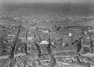 Dresden-Altstadt. Altstadtkern. Luftbild-Schrägaufnahme von Süden