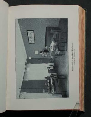 Wohngebäude im städtischen Krankenhaus. Zimmer der Oberschwester.