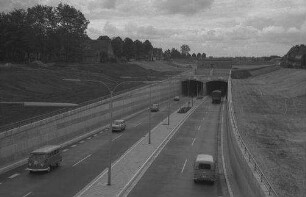 Rendsburg: Tunnel unter dem Nordostseekanal, nördiche Tunneleinfahrt