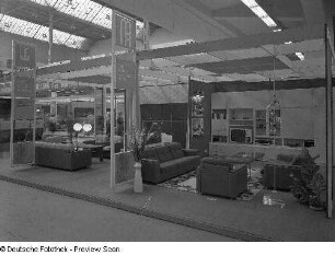 Sitzgruppe "Neptun" : Ausstellungskojen mit Wohnzimmermöbeln (1977; VEB Möbelkombinat Nord (MKN))