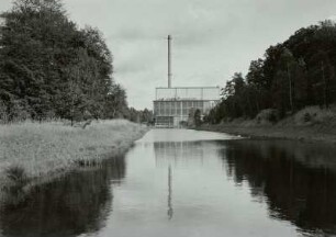 Rheinsberg. Kernkraftwerk (1960-1966). Kühlwassereinlaufkanal, Maschinenhaus und Reaktorgebäude