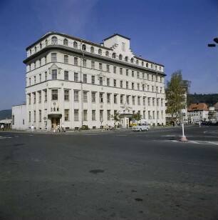 Sonneberg. AOK-Verwaltungsgebäude. Ansicht von Südosten