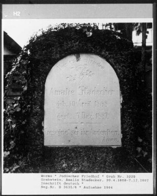 Grabstein von Amalie Stadecker (gestorben 1887.12.07)