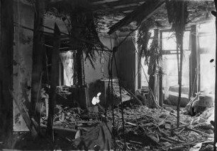 Erster Weltkrieg - Luftangriffe und Zerstörungen. "Zerstörtes Wohnhaus Felseneck, Angriff vom 22.08.1918"