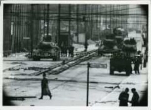 Sowjetische Panzer am Leipziger und Potsdamer Platz
