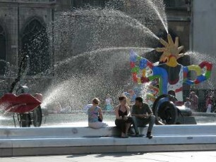 Brunnen von Niki de Saint Phalle am Centre Pompidou