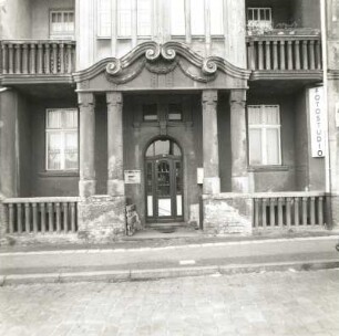 Cottbus. Wohn- und Geschäftshaus (um 1905), Marienstraße 22. Portal