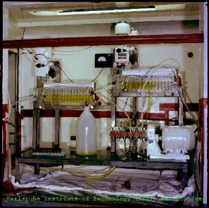 Mischabsetzer (Mixer-Settler) im Institut für Heiße Chemie (IHCh)
