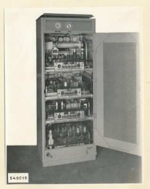 UKW-Tonsender, Schrank Rückseite geöffnet, Foto 1954