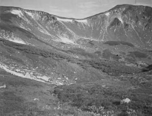 Kar am Mount Noguchi-goro-dake (2924,3 m) : Landschaftsausschnitt