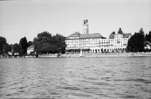 Bad Schachen: Hotel vom See aus