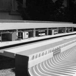 Wettbewerb U-Bahnhof Blissestraße (nicht realisiert), 1. Preis – Gesamtmodell, Schrägansicht (Modell geöffnet). Berlin-Wilmersdorf