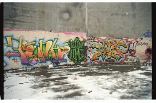 Punk ALTONA HOMES SIA | AH SUK "PuNK" ..ENtA.. ..RISK.. SKENA - AH.. suk - BDA.. Duke.. | 2000.. | ..FüR StyLEFiLe... | HAMBURGER HiLL.. | PABLO ESCO-BAHRENFELD.. | WiE JETZT..?? | Get in where you fit in!!