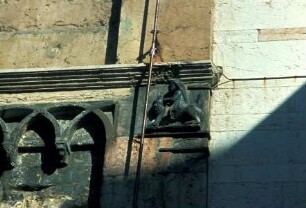 Turmschmuck: Girlande und Reiter