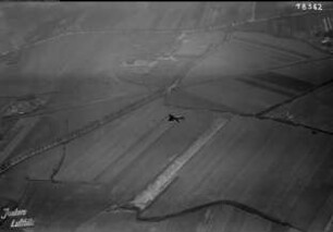 Dessau-Roßlau-Ziebigk, Flugzeug Junkers A 20 im Looping