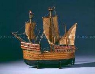 Modell eines dreimastigen Kraveelschiffs