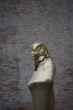 Straßenkünstler (Pharao) vor der Engelburg