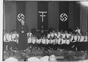 Nationalsozialistische Frauenschaft in der Stadthalle Sigmaringen