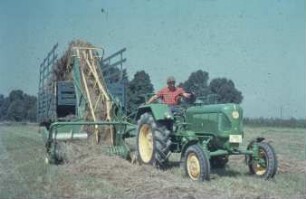 Fotografie: Erntetechnik, Heuernte, Frontlader