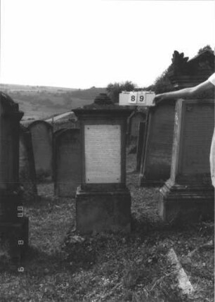 Grabstein 89