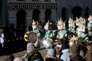Freiburg: Fastnachtsumzug in der Kaiser-Joseph-Straße