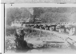 Soldatentransport mit der Argonnenbahn an der Wittelsbachbrücke
