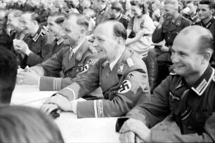 Berlin: Schloss Güterfelde, Führer der SA Standarte Feldherrnhalle, Brigadeführer Kübler