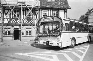 Inbetriebnahme der neuen Omnibuslinie 21 der städtischen Verkehrsbetriebe zwischen Grötzingen und Endhaltestelle Turmberg in Durlach