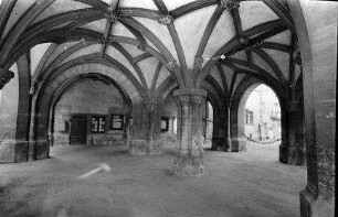 Ensisheim: Rathaus, Säulenvorhalle