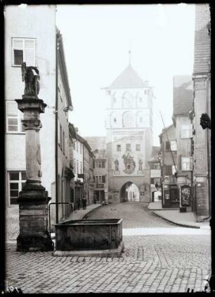 Lindauer Tor mit Brunnen