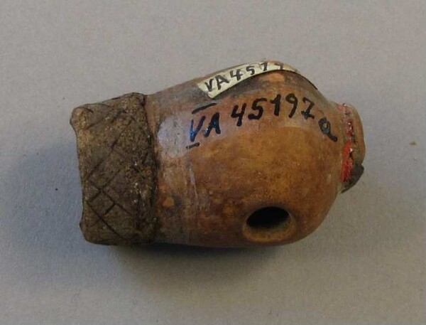 Attachment of a clay flute