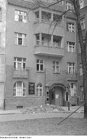 Aufnahmen verschiedener Baptisten-Kapellen in der Schmidtstraße, Gubener Straße und Boddinstraße in Berlin