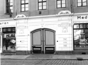 Meißen-Altstadt, Marktgasse 12. Wohnhaus mit Laden (um 1800 ?). Toreinfahrt