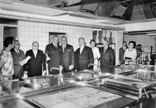 Preisvergabe der Gewerkschaft Nahrung-Genuss-Gaststätten 1967 an eine Betriebsküche