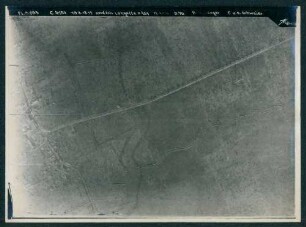 Foto des Geländes um und nordöstlich der Rue Longatte in Ecoust-Saint-Mein zwischen Arras und Cambrai (Luftbild)