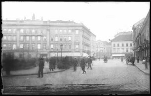 Budapest. Giselaplatz (Gizella tér) mit Pester Bank