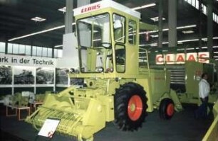 Fotografie: Futtererntetechnik, Grassilage, Feldhäcksler selbstfahrend, Pickup