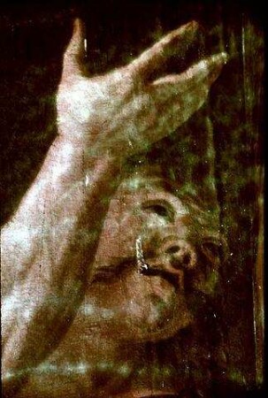 Christus nimmt das Kreuz auf sich