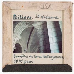 Poitiers: Kathedrale Saint-Hilaire, Gewölbe im Turmuntergeschoss (Foto 1941)