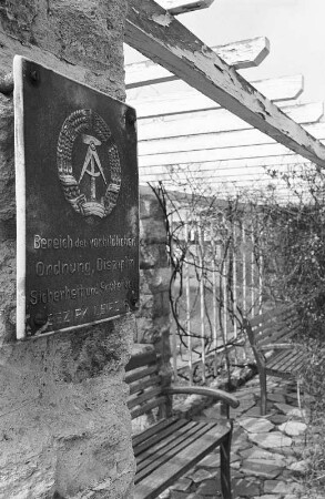 Park "Bereich der vorbildlichen Ordnung, Disziplin, Sicherheit und Sauberkeit. Bezirk Leipzig"