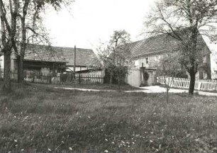 Cossebaude-Niederwartha, Weistropper Straße 10. Bauernhof (1838)